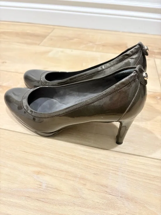 Stuart Weitzman heels - Picture 9 of 11